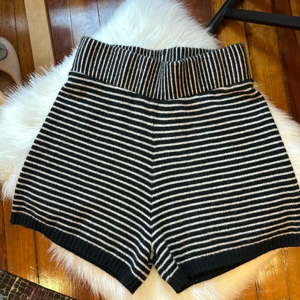 Lisa Yang Winnie Striped Shorts 100% cashmere - like new